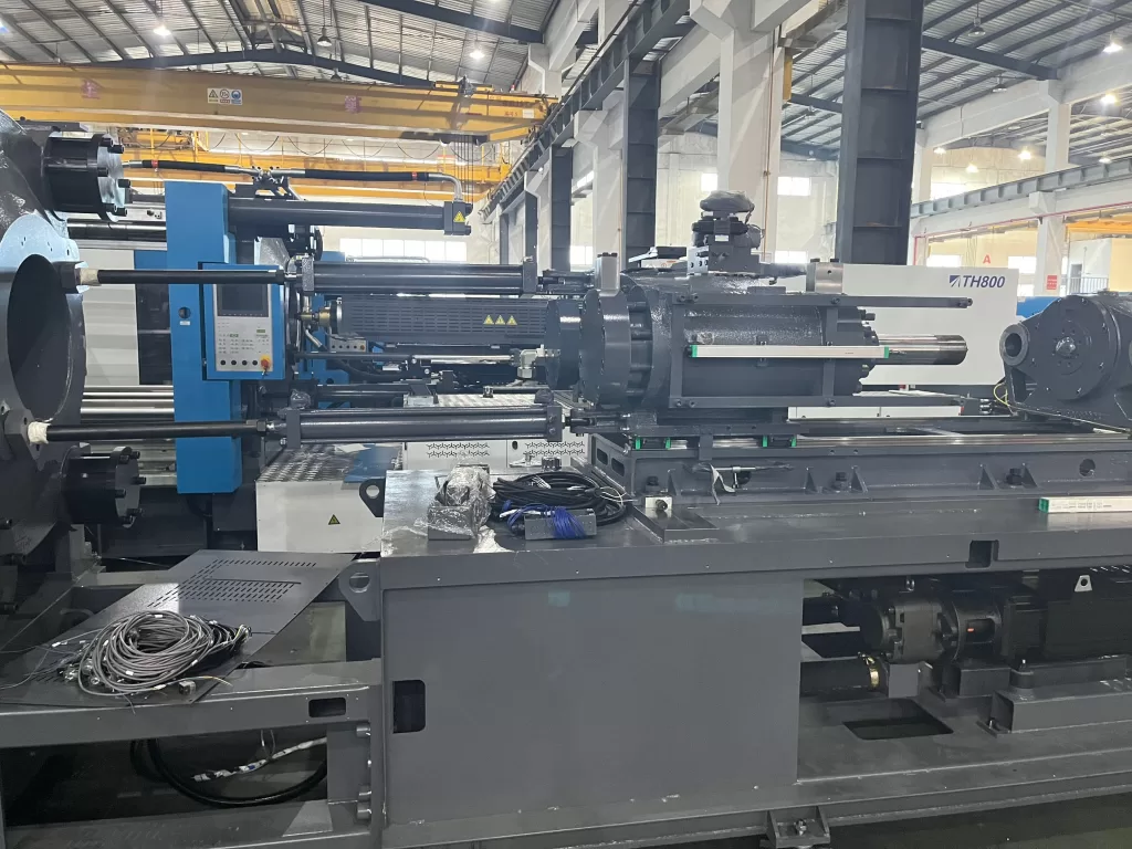 toggle injection moulding machine 62